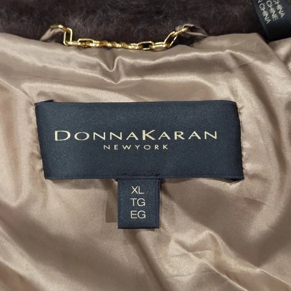 Chevron Down Puffer Coat Antique Gold - Picture 10 of 11